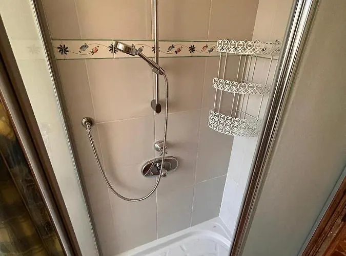 In Condiviso Vista San Luca B&B 볼로냐