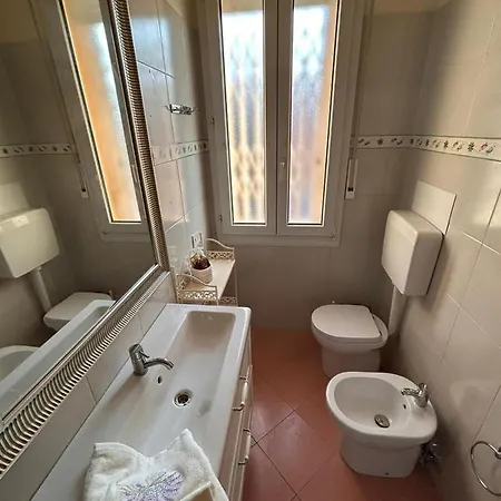 In Condiviso Vista San Luca ボローニャ