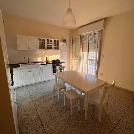 In Condiviso Vista San Luca * ボローニャ